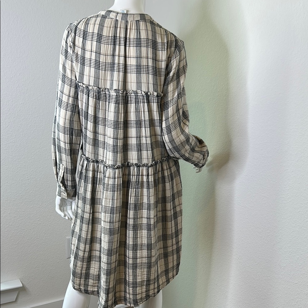 Sundance Cabincore Black and Tan Bishop Sleeve V-Neck Dress - Picture 4 of 9